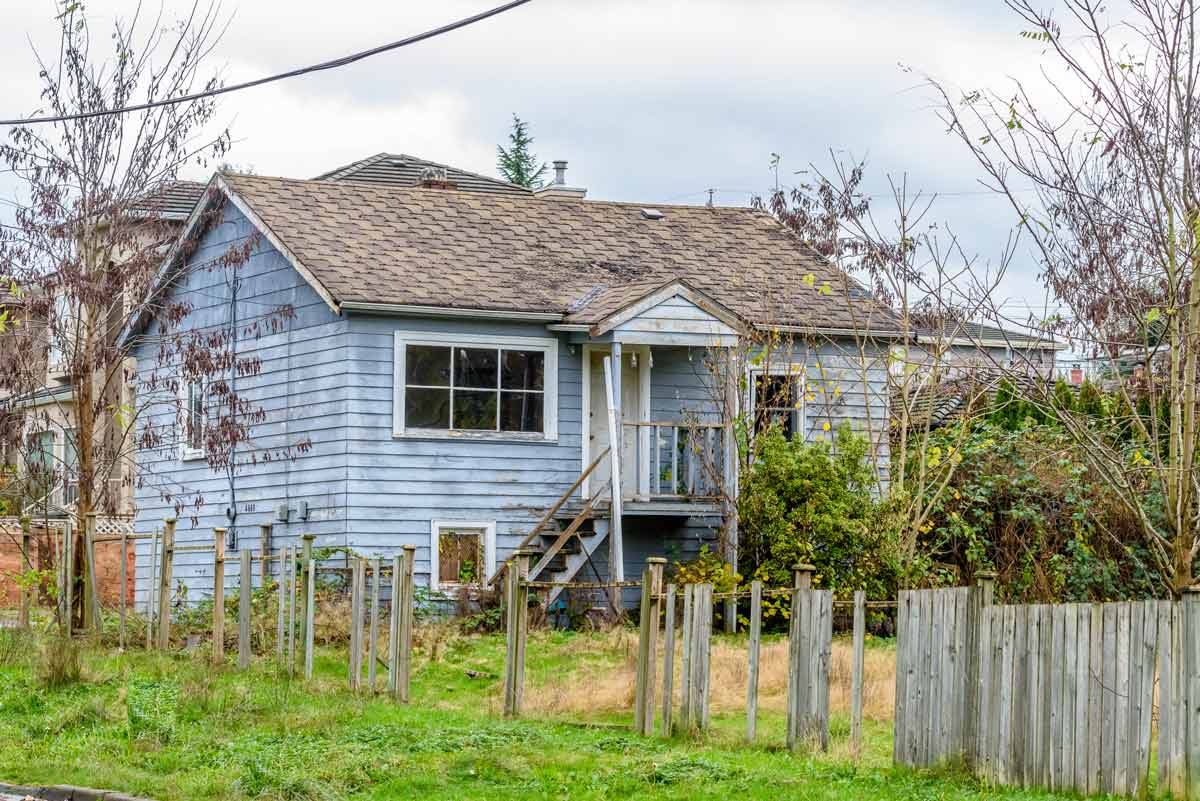 how to sell a distressed property